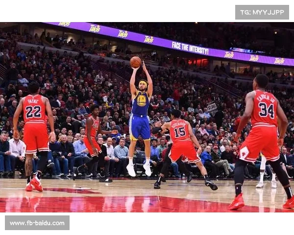 从杨健视角看水花兄弟：三分球革命如何重塑NBA游戏方式(水花兄弟三分大赛)